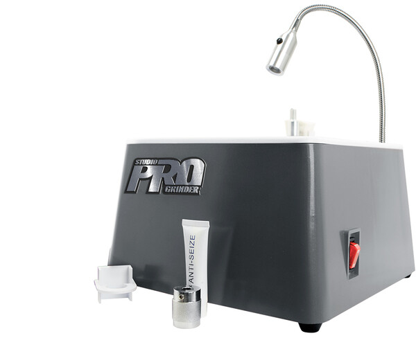 Studio Pro Grinder With Light