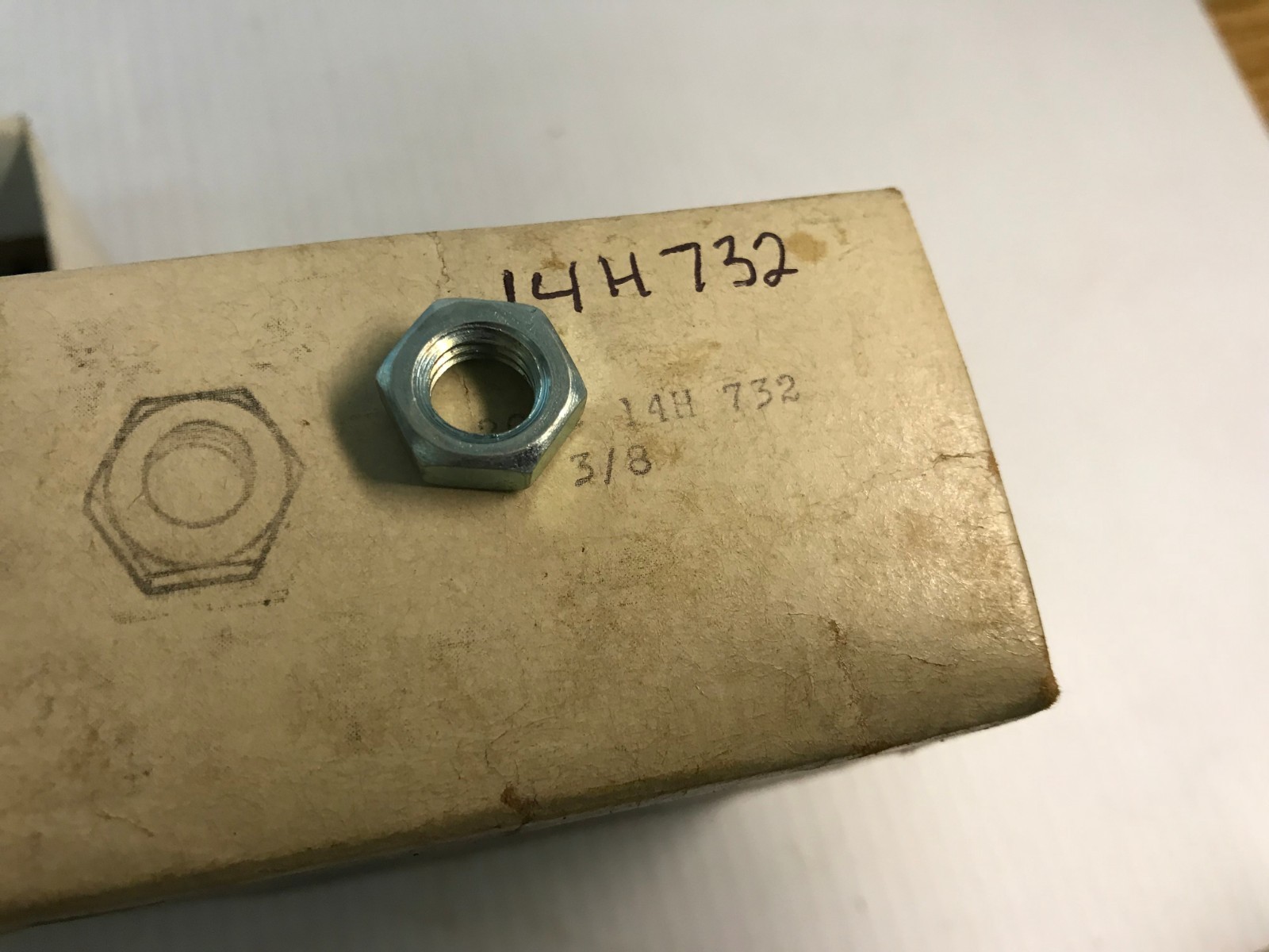 14H732  Genuine  John Deere  NUT  QTY of 4 NUTS   Replaces 810051900 & 3402301