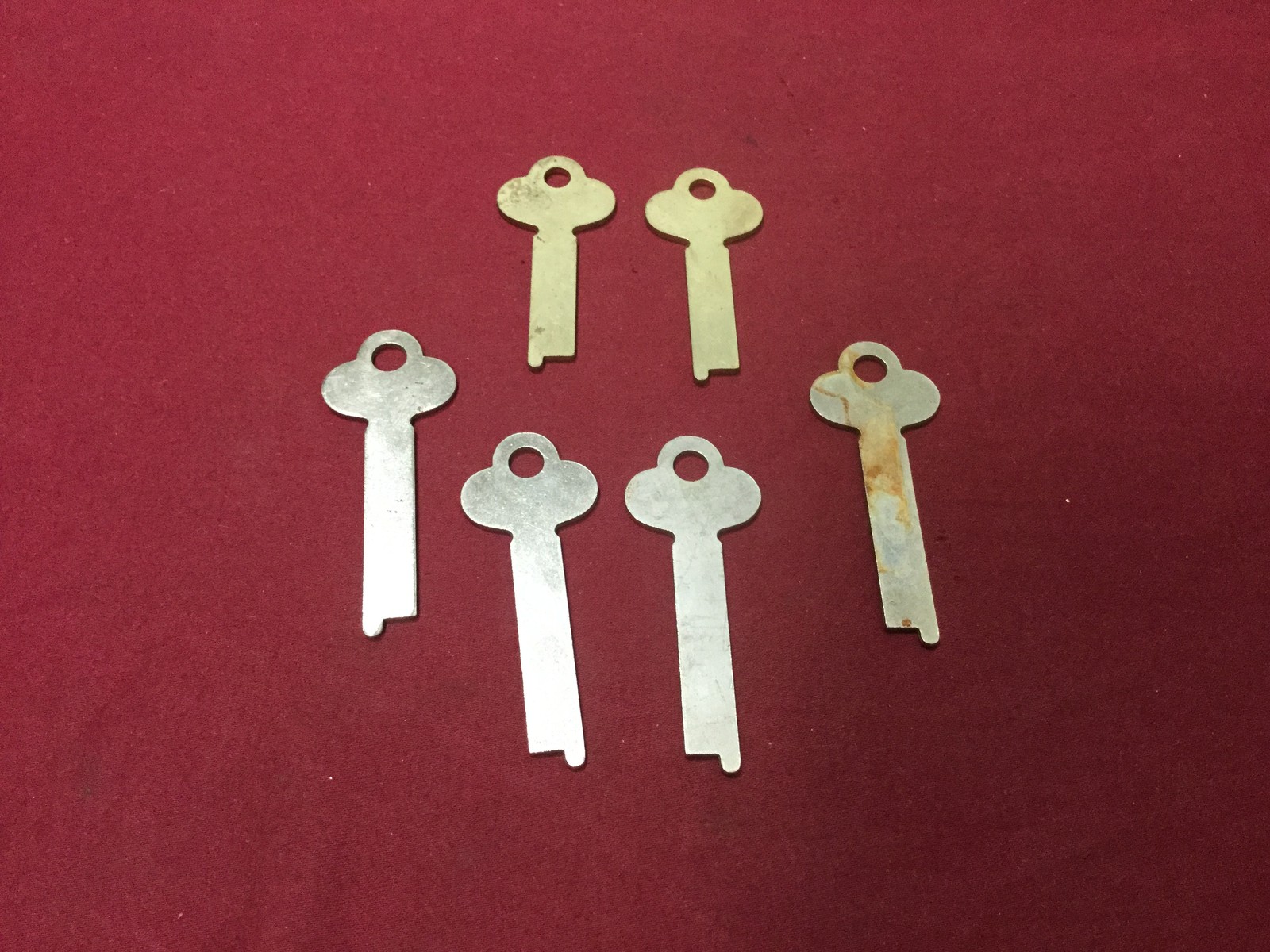 Yale by Ilco Flat Steel 1225G & 1224F Key Blanks, Locksmith