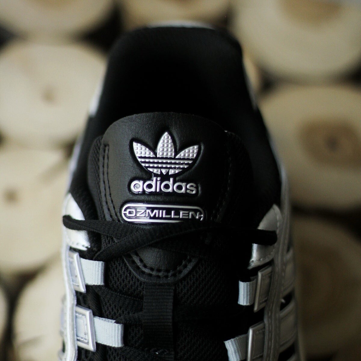 Adidas Originals Ozmillen Men’s Sneakers Running Shoe Athletic Trainers #012