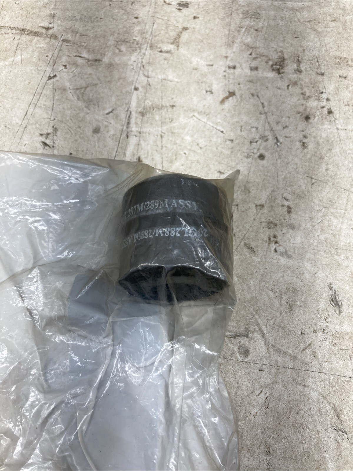 Genuine Mack Insulator 20542349 (New Old Stock)