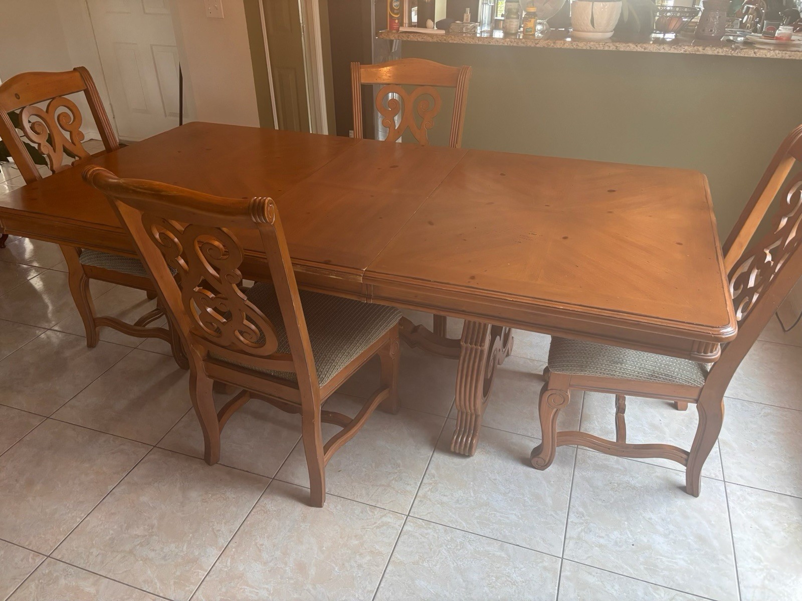 Solid Wood Dining Room Set With leaflet & 4 Chairs