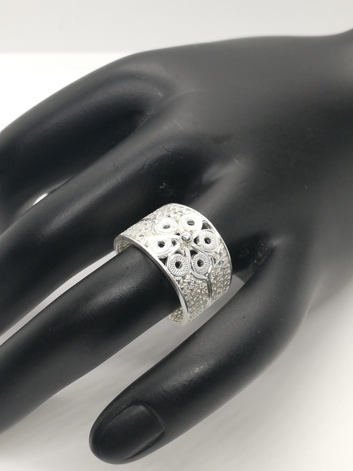 . 970 Solid Silver Women's Ring Size 6.5 Filigree New.