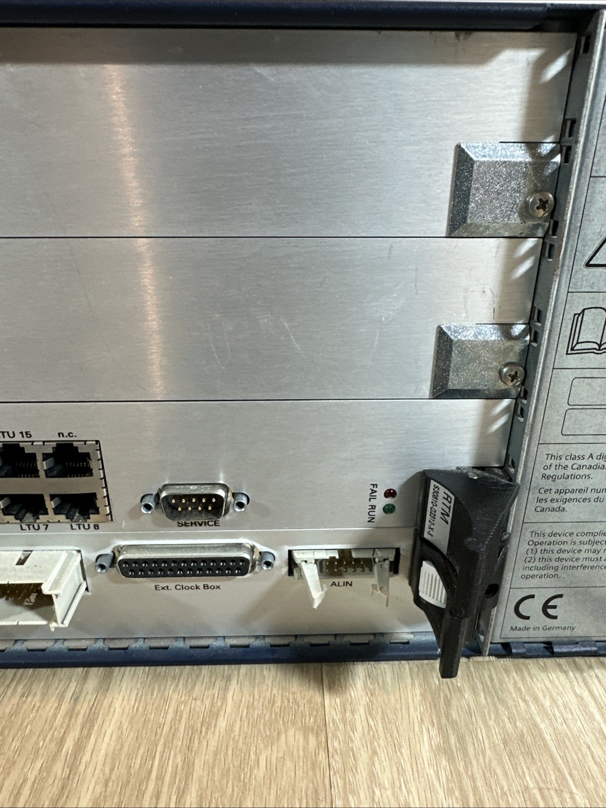 Siemens HIPATH 4000 Communication Server w/ HDTR2 & 080 Boards - Untested