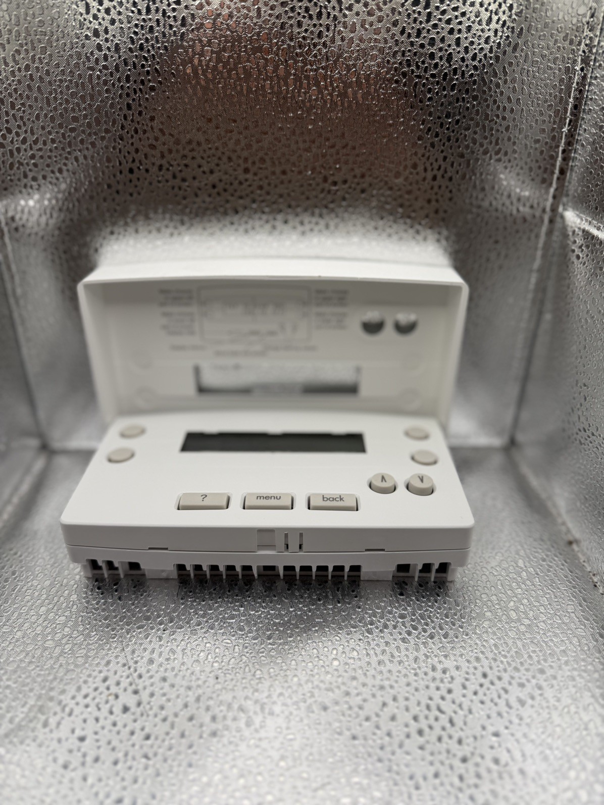 JOHNSON CONTROLS THERMOSTAT WALL MOUNT ENHANCED CUSTOMER INTERFACE DMQ-1000-1