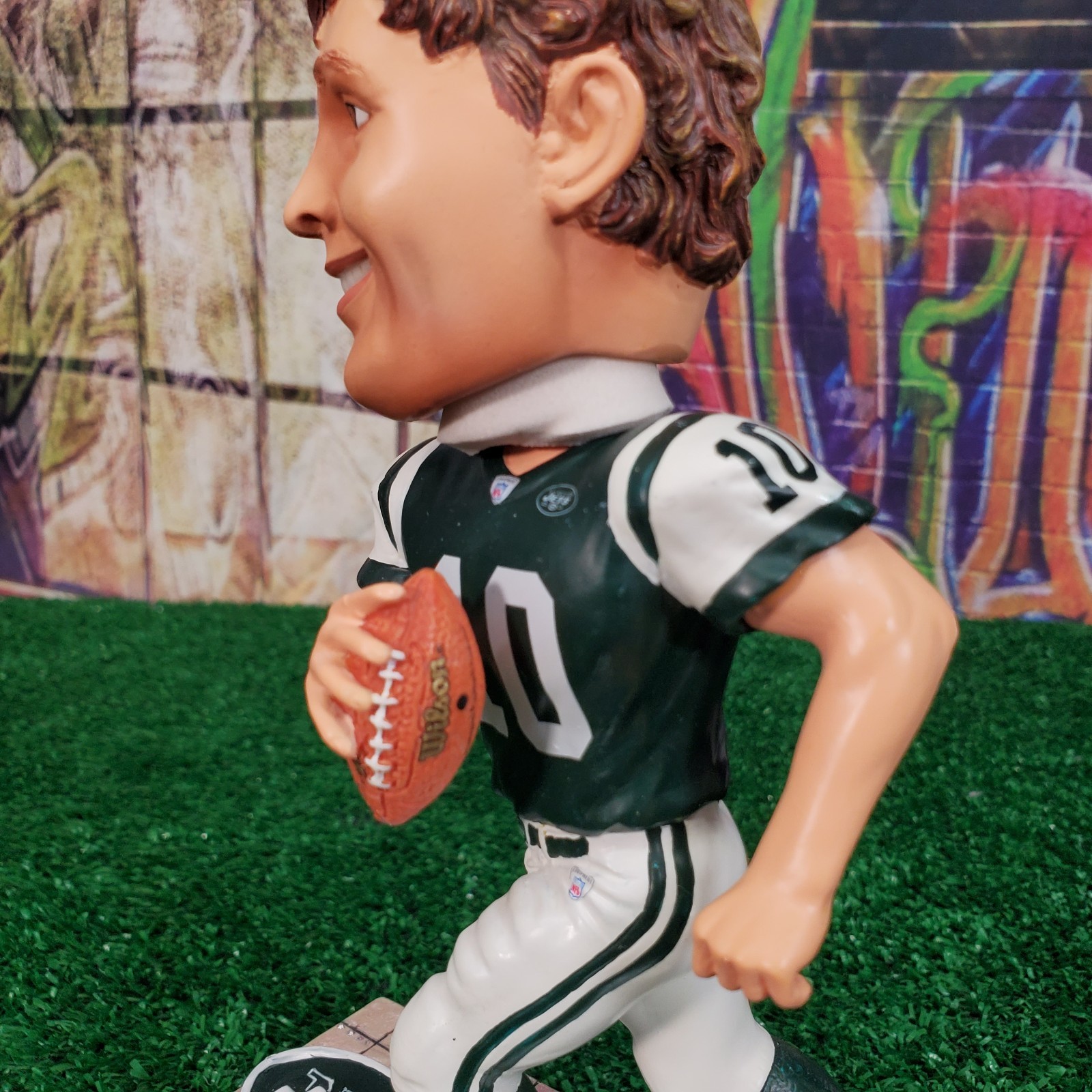 Chad Pennington NFL Bobblehead Player Platinum Series #/2005