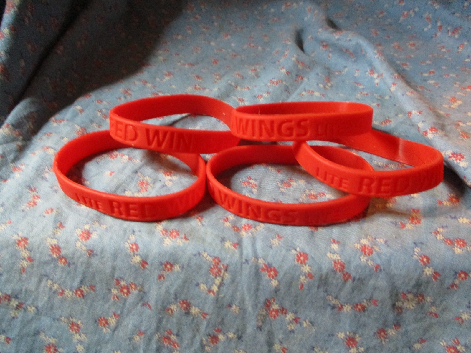 Five Miller Lite Detroit Red Wings Rubber Wrist Band  Premiums