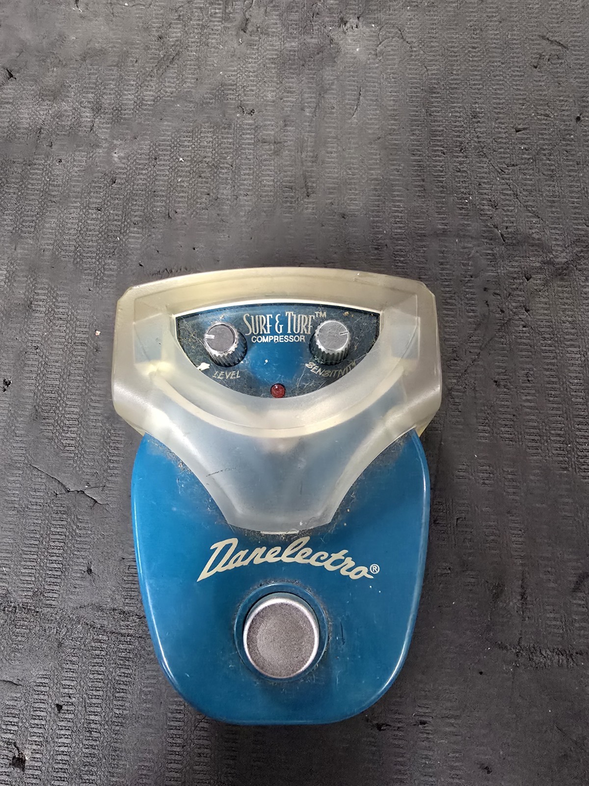 Danelectro Dj-9 Surf And Turf Compressor