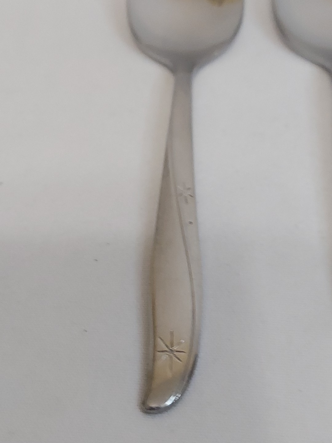 2 Oneida Community Atomic Twin Star Stainless Flatware Spoons EUC