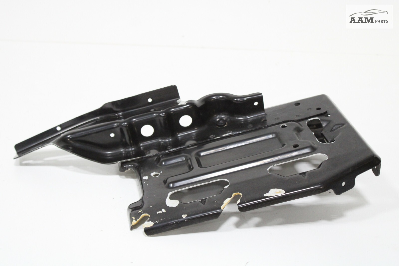 2015-2020 GMC YUKON 5.3L BATTERY TRAY HOUSING BOX PANEL 84177367C OEM