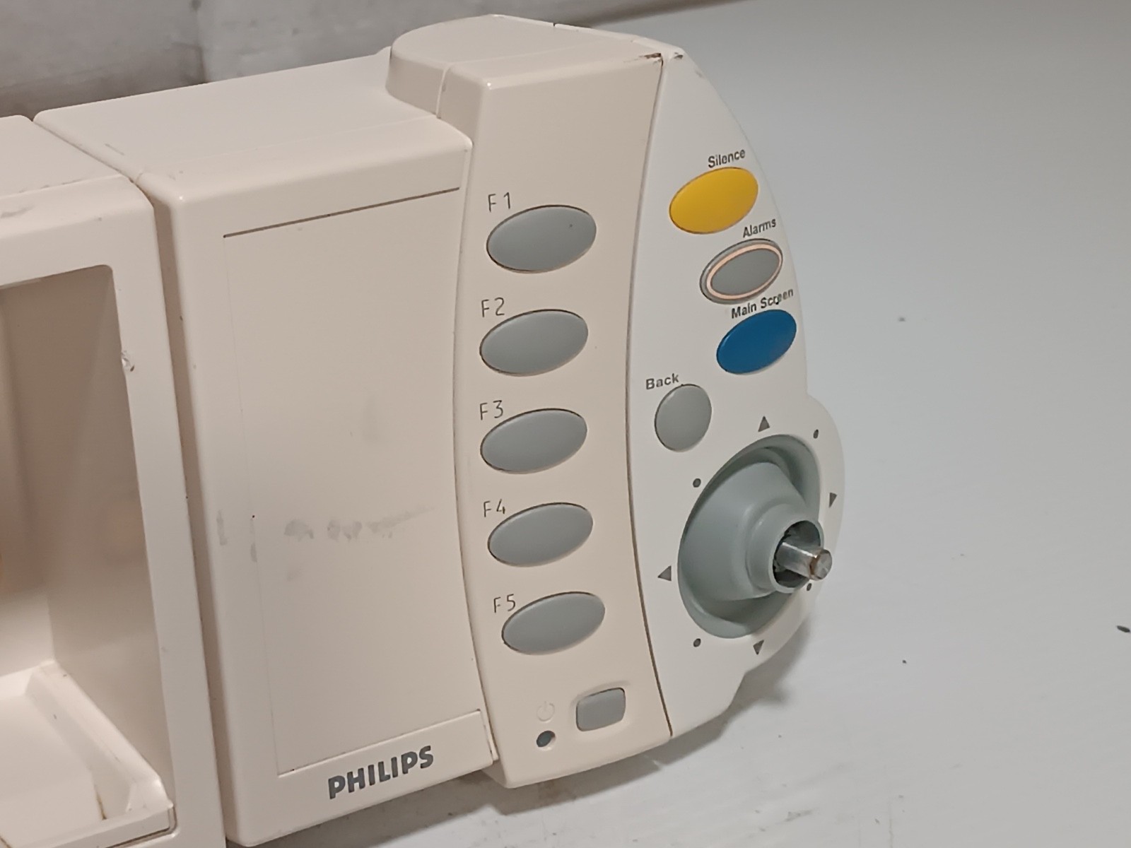 Philips M8048A 8-Rack Flexible Module Server with M8026-60002 Remote and Clamp