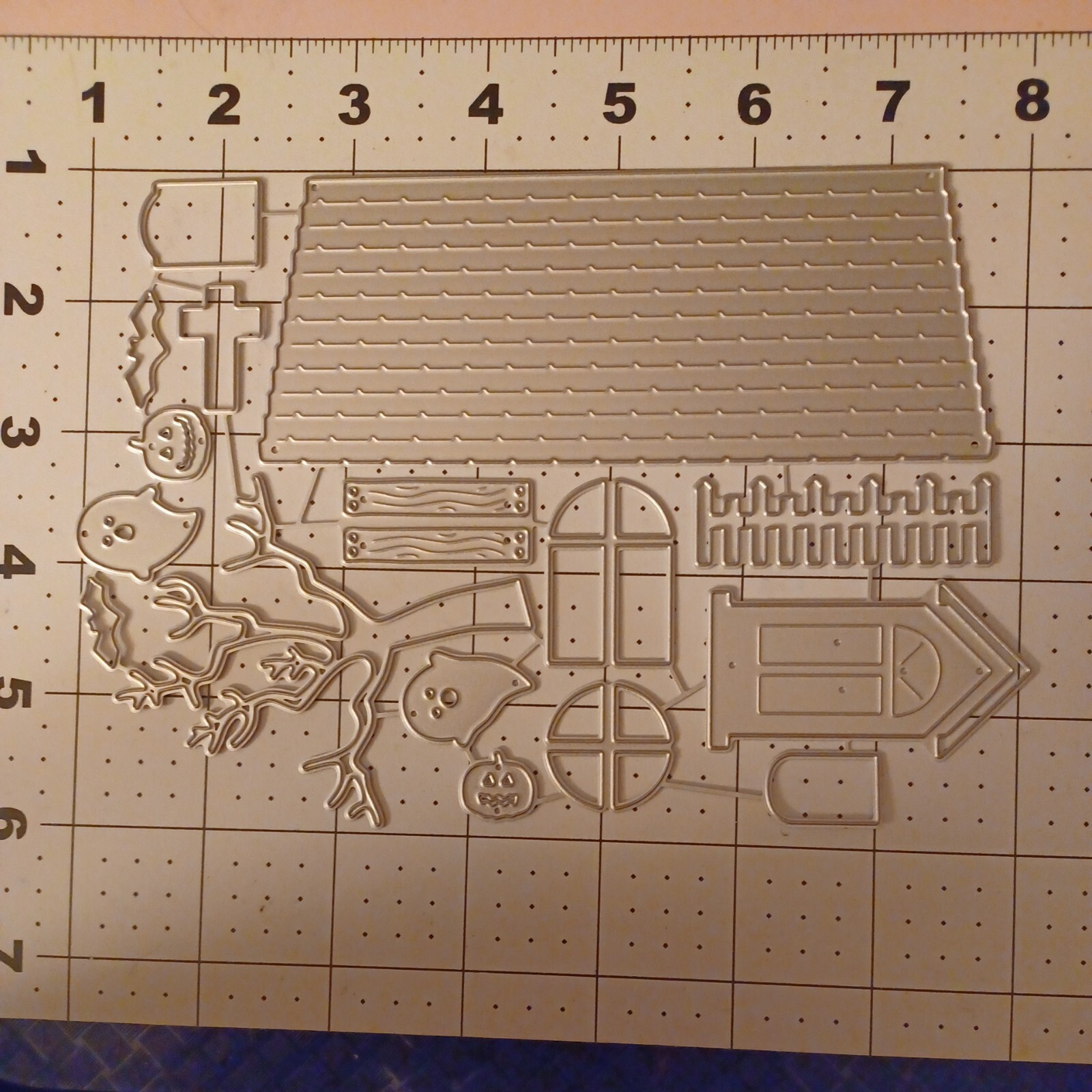 Universal Thin Metal Die Cut Tool Halloween haunted house cemetery ghost  pumpki
