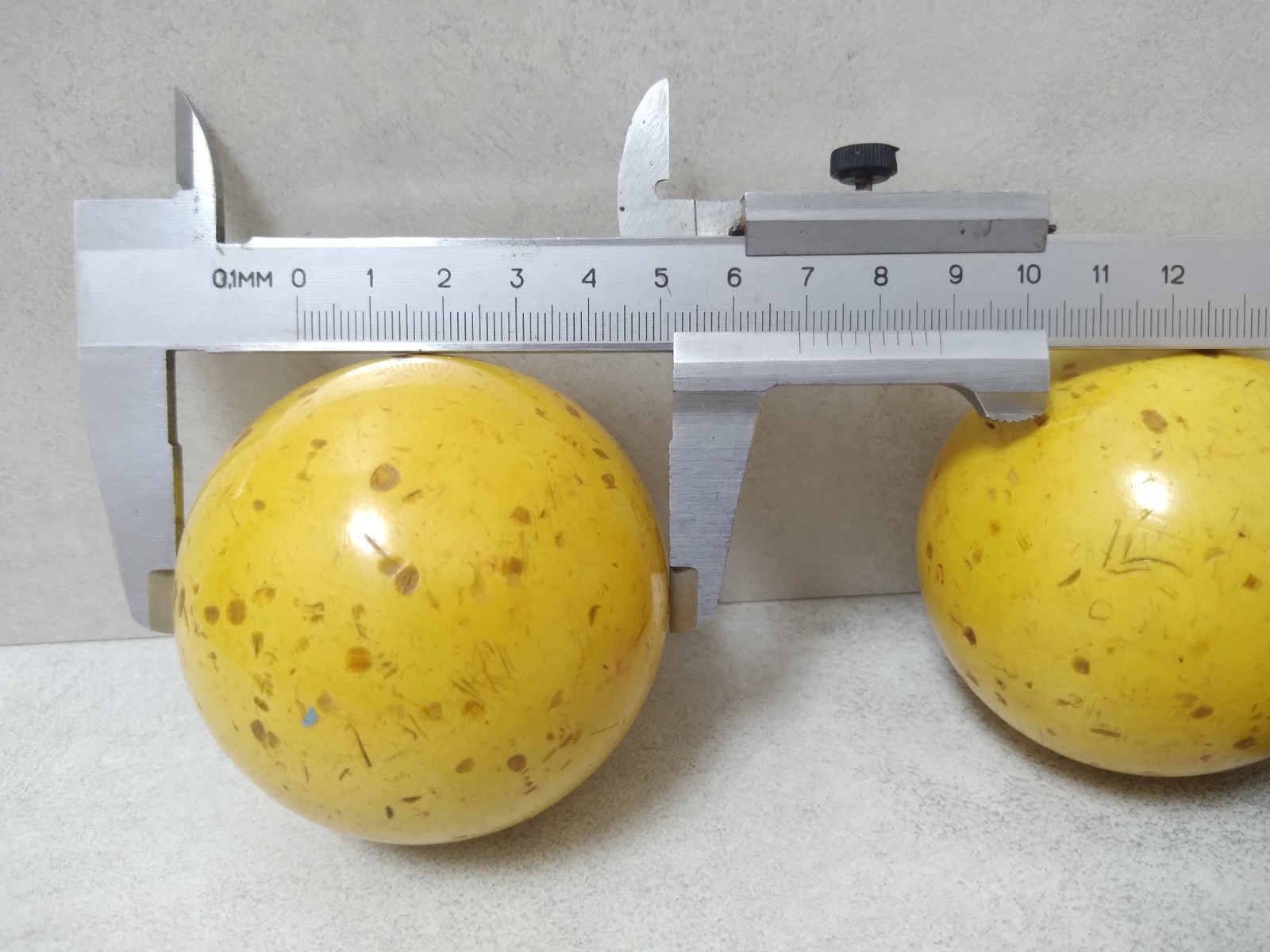 Old Soviet Billiard Russian Balls 4 pc.d-69 mm. 900gr.
