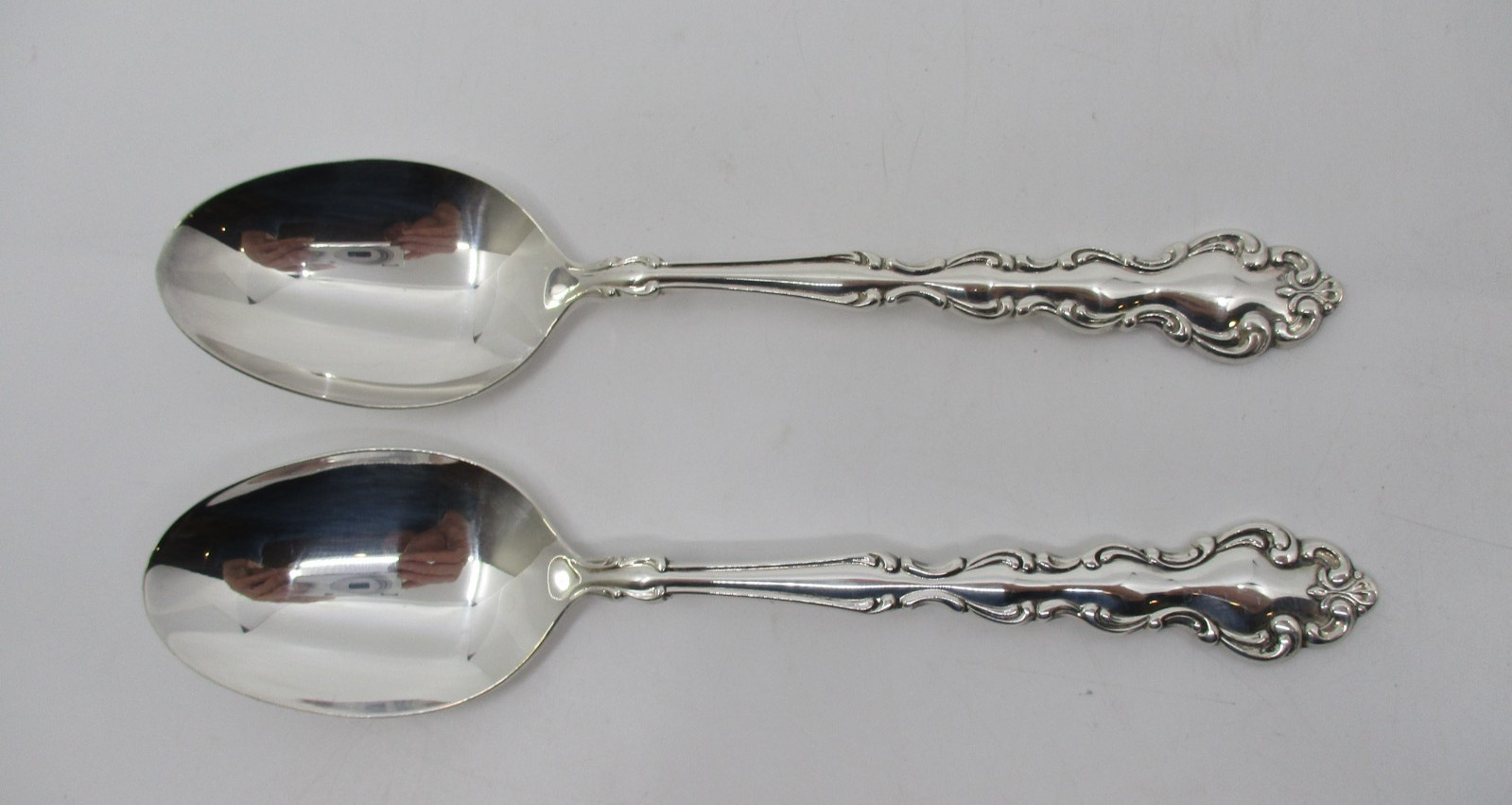 ONEIDA SILVERPLATE MODERN BAROQUE - 2 PLACE / OVAL SOUP SPOONS - 6 7/8"  03Q