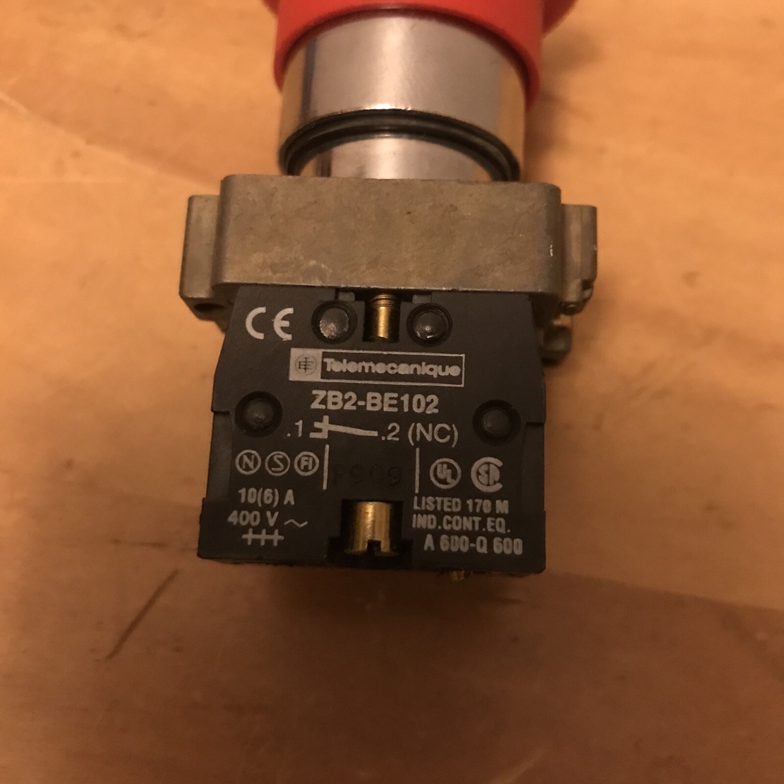 Schneider Electric Emergency stop push-button Maintained Push / Maintained Pull,