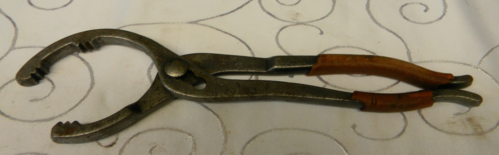 UNBRANDED 11-1/2" LONG ORANGE GRIP SLIP JOINT OIL FILTER PLIERS