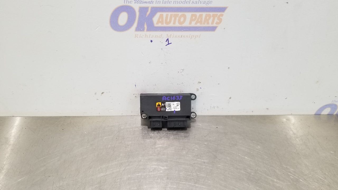 16 CHEVY SILVERADO 2500 SRS BAG MODULE 13594402