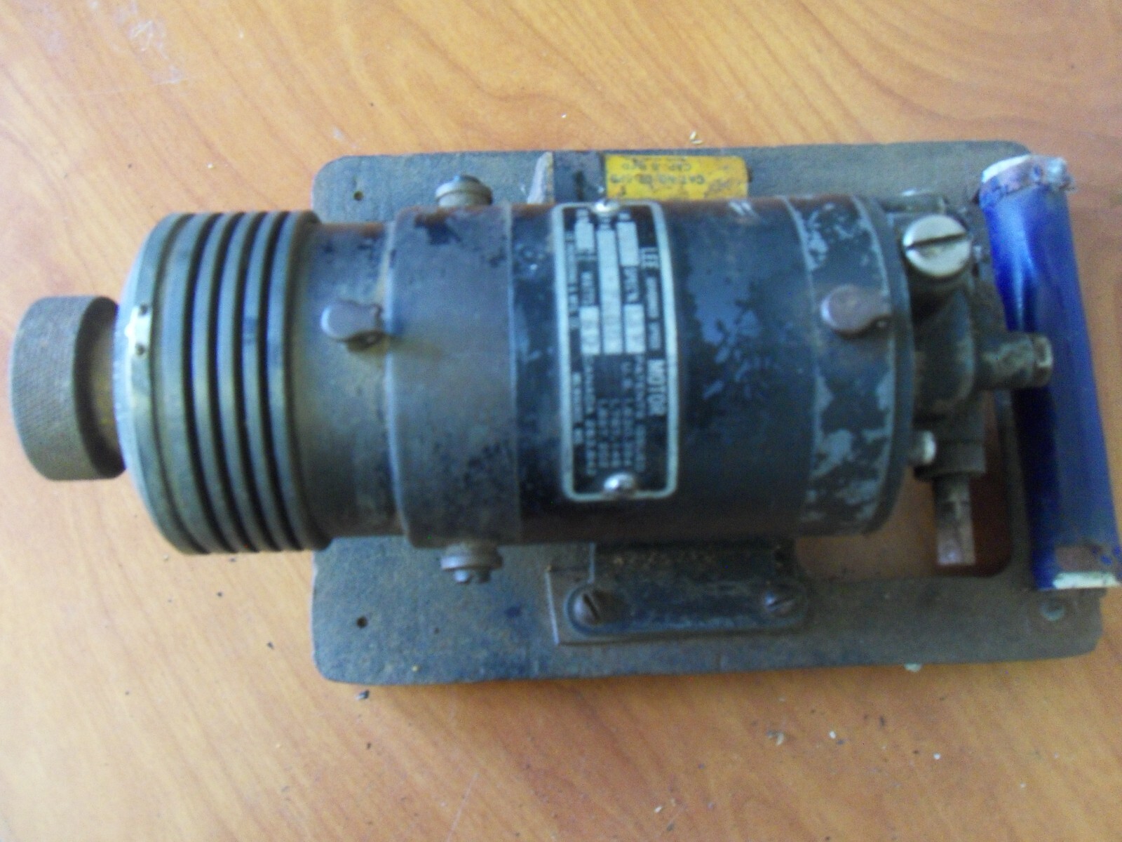 LEE ENGINEERING 11329 GOVERNED SPEED MOTOR AS IS AS PICTURED