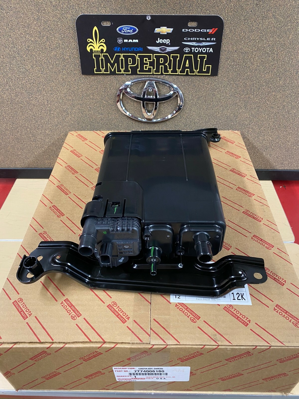 2012-2017 TOYOTA CAMRY GENUINE OEM NEW CHARCOAL VAPOR CANISTER 7774006180