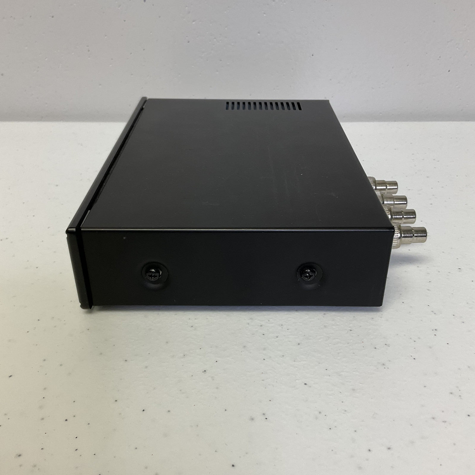 Hall Research HRT TVB-400 (scaler / switcher)