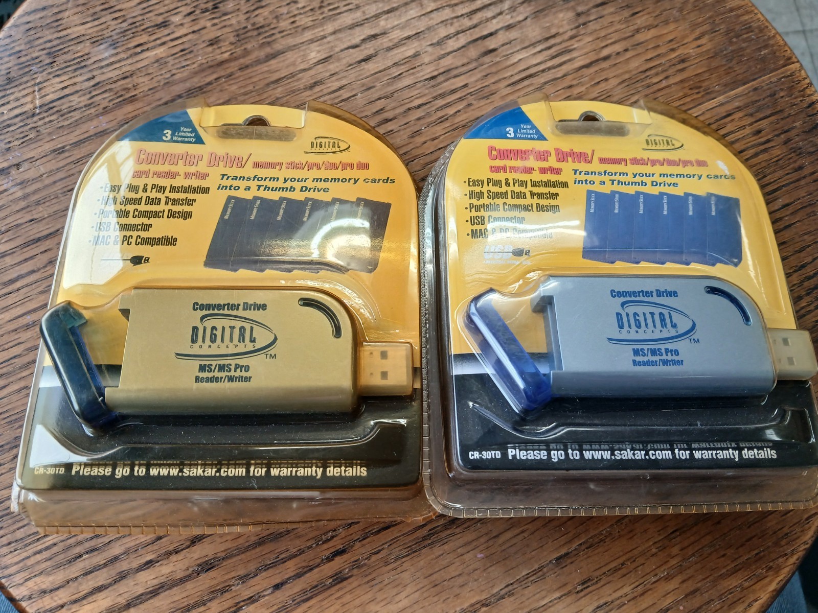 Lot of (2) New DIGITAL CONCEPTS MEMORY STICK / PRO / PRO DUO USB Card Readers-
