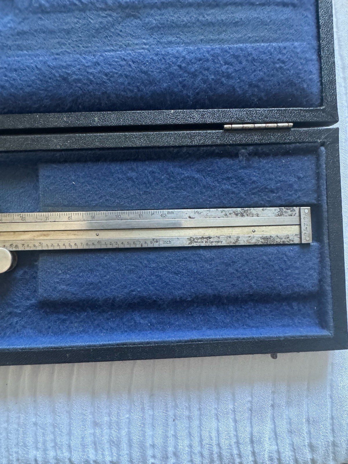 Helio Vintage Metalworking Dial Caliper – Precision Tool with Storage Case