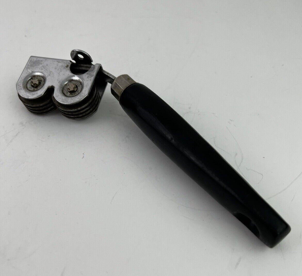 Vintage Ecko knife Sharpener Pull Thru Chromium Plated Black Handle made in USA