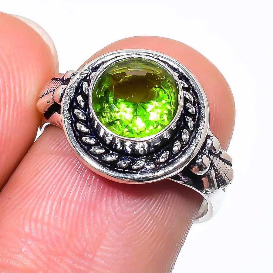 Green Peridot Gemstone Handmade 925 Sterling Silver Jewelry Ring Size 7 (US)