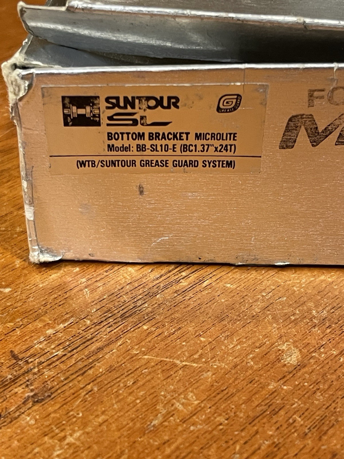 Suntour NOS Bottom Bracket Microlite BB-SL10-E WTB Grease Guard