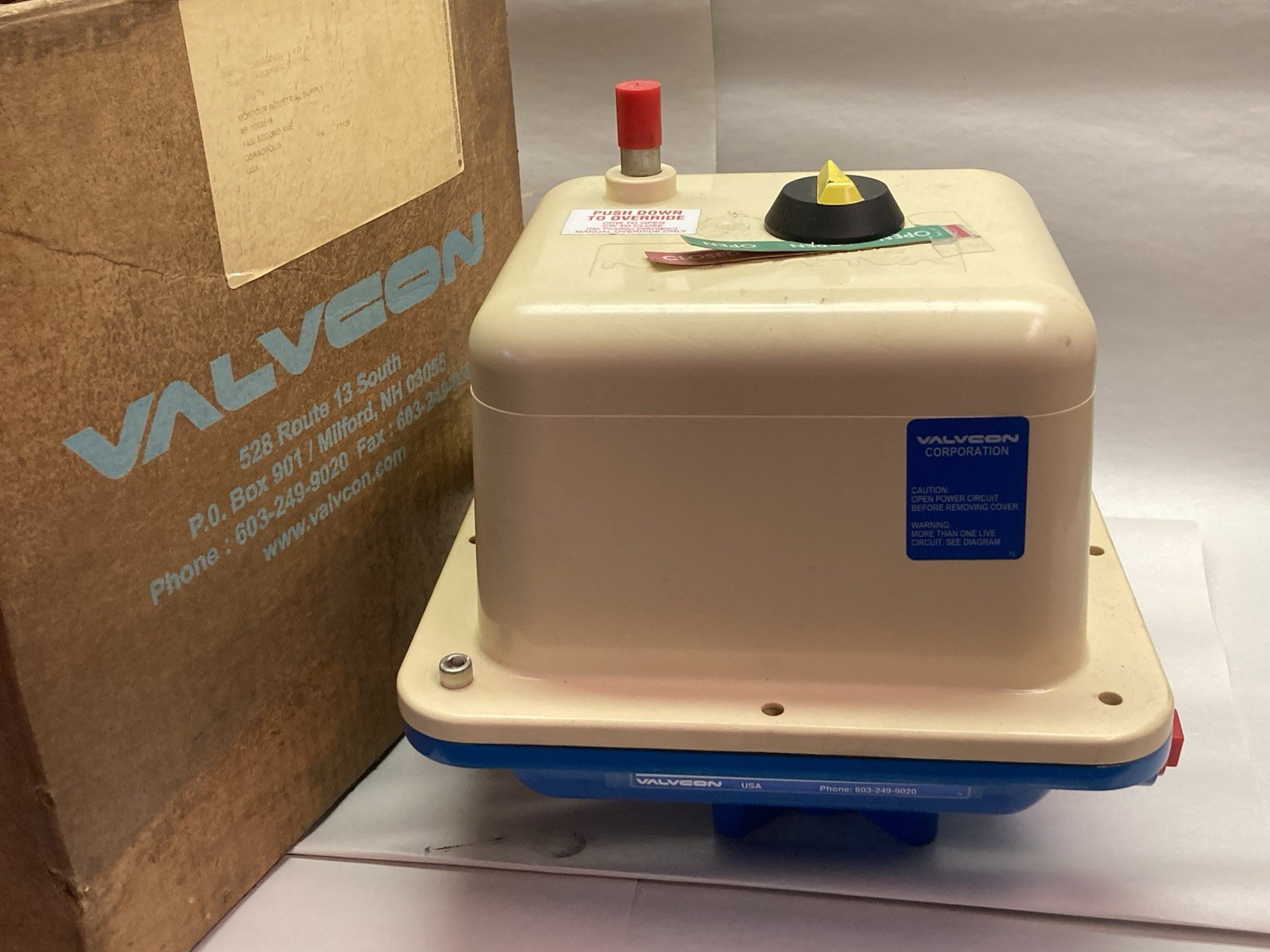 Valvcon,LADCW1000CS2N115AC,Valve Actuator 115Vac 0.4A Torque 1000 in-lbs