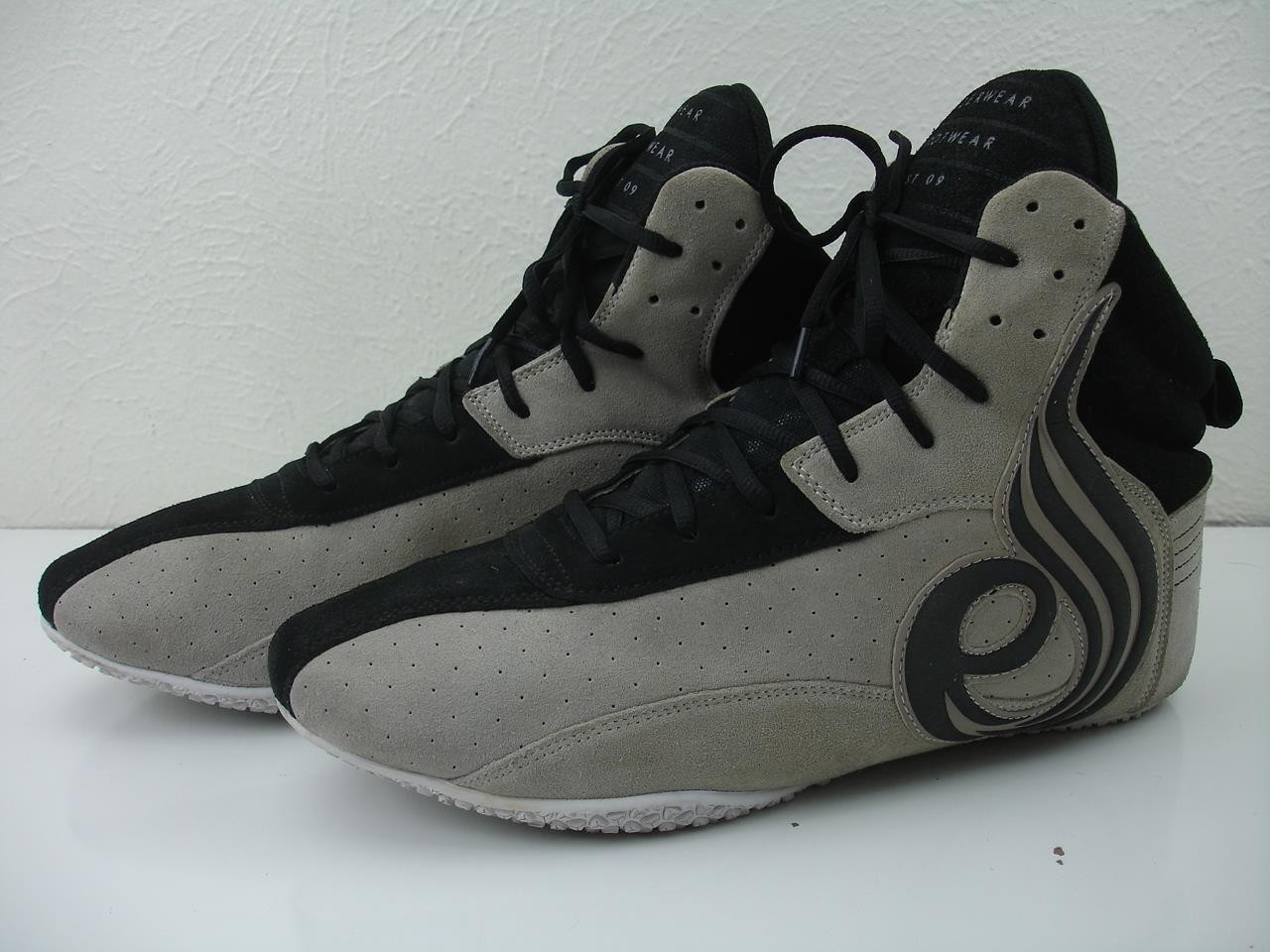 Men's sz 12 M Ryderwear Boxing Wrestling Gym Black Gray Suede Shoes Martial Arts