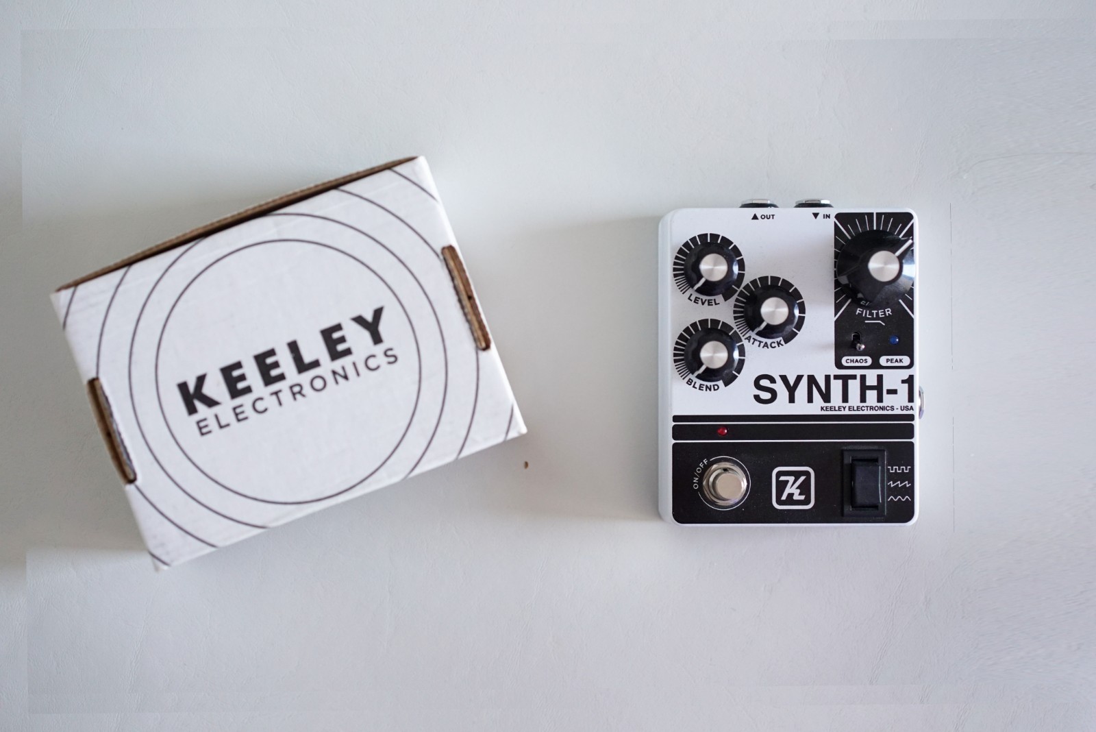 KEELEY SYNTH-1 Reverse Attack Fuzz Wave Generator Pedal Ltd Edition White RARE