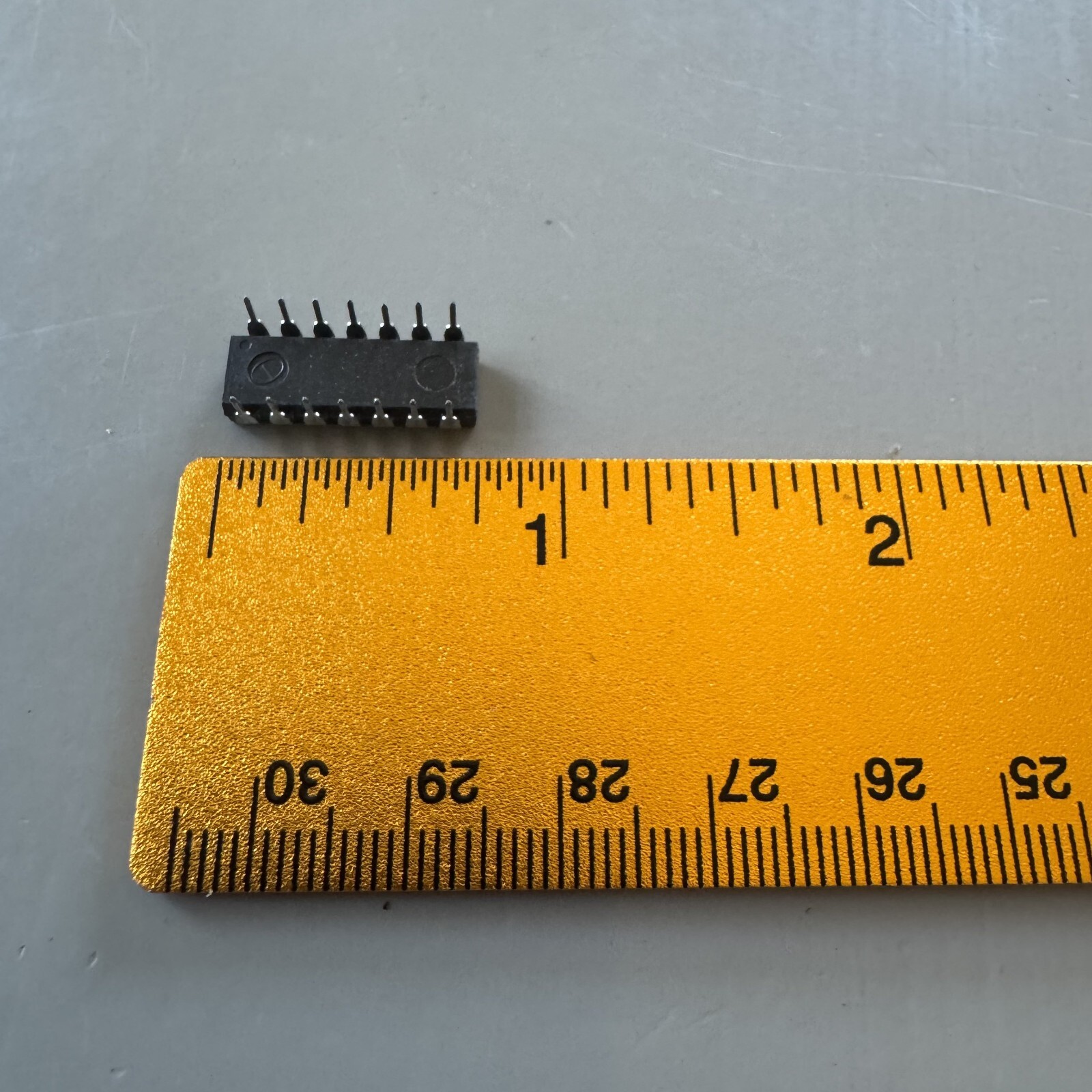 HP / AGILENT 1820-1121 integrated circuit ic