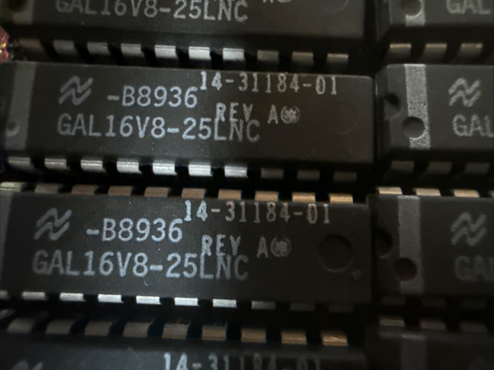 ** Quantity 1 ** National Semiconductor GAL16V8-25LNC