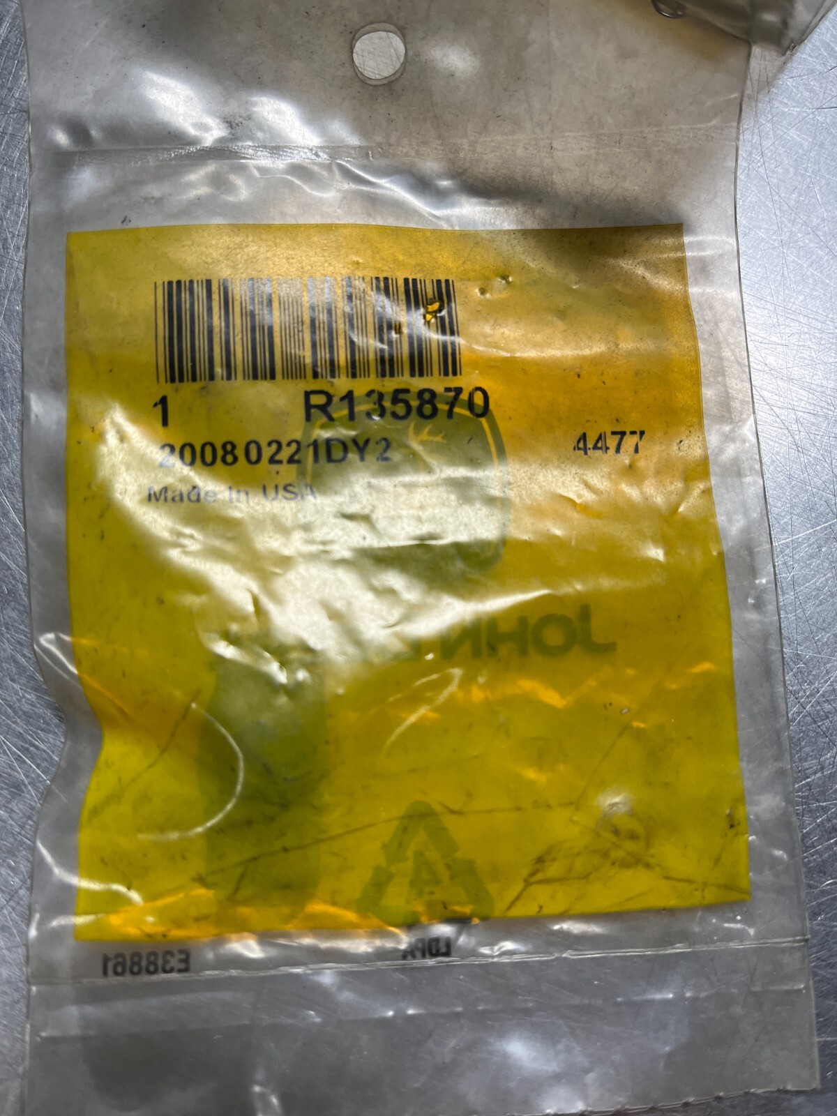 R135870   GENUINE  OEM  John Deere   NUT
