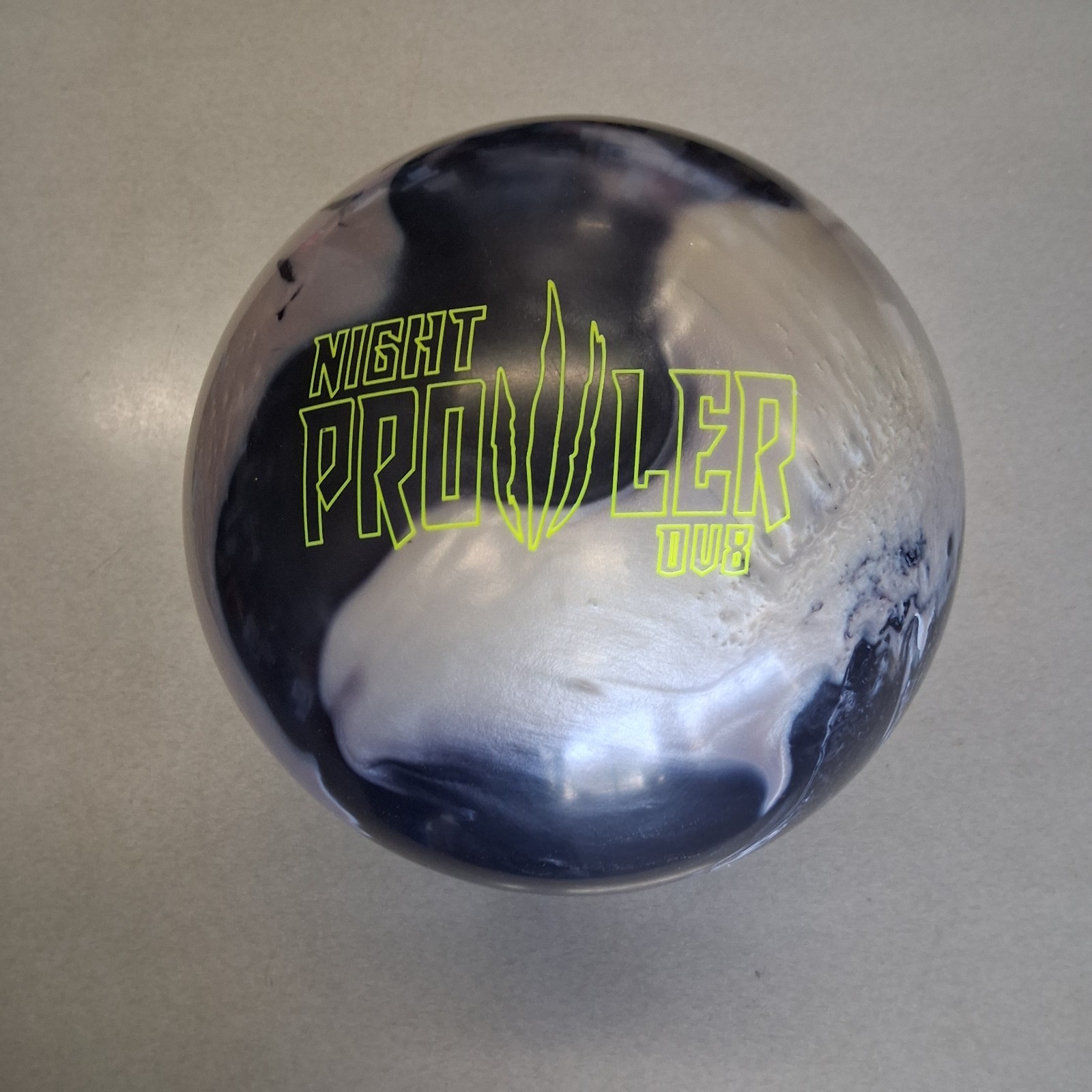 DV8 Night Prowler Bowling bowling ball 16 LB. 1st quality NEW IN BOX!!   #100
