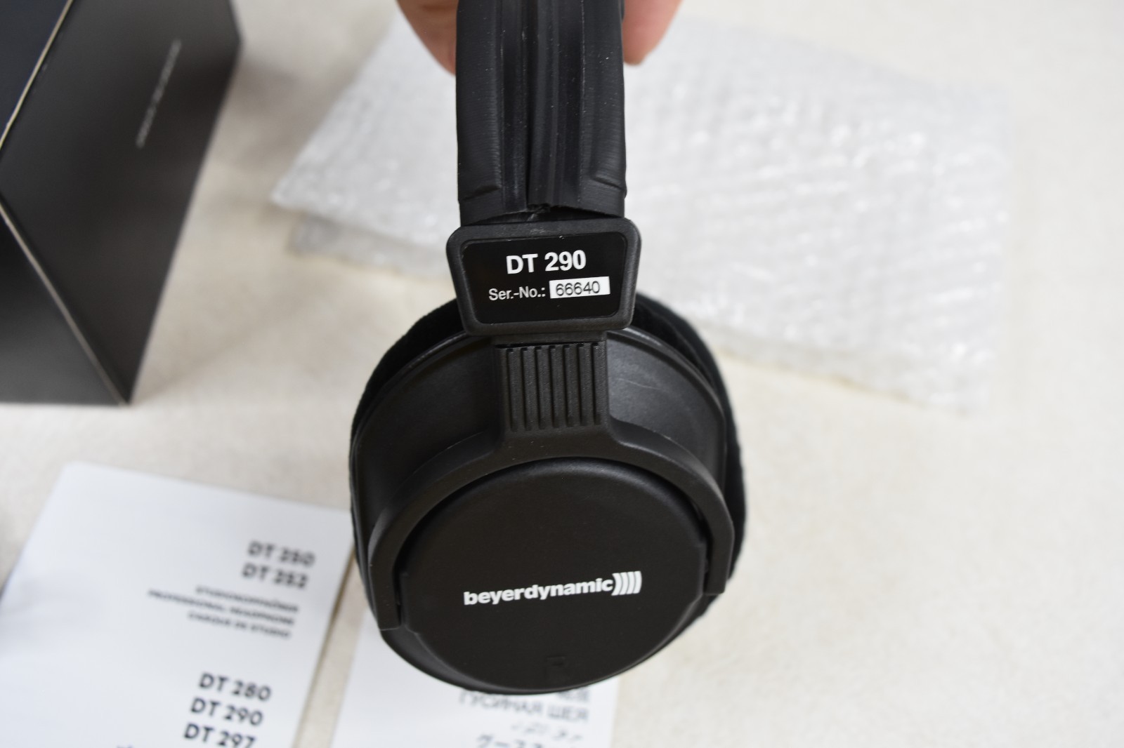(Lot E7) Beyerdynamic DT 290 MK II / 80 ohm Headset with Dynamic Microphone