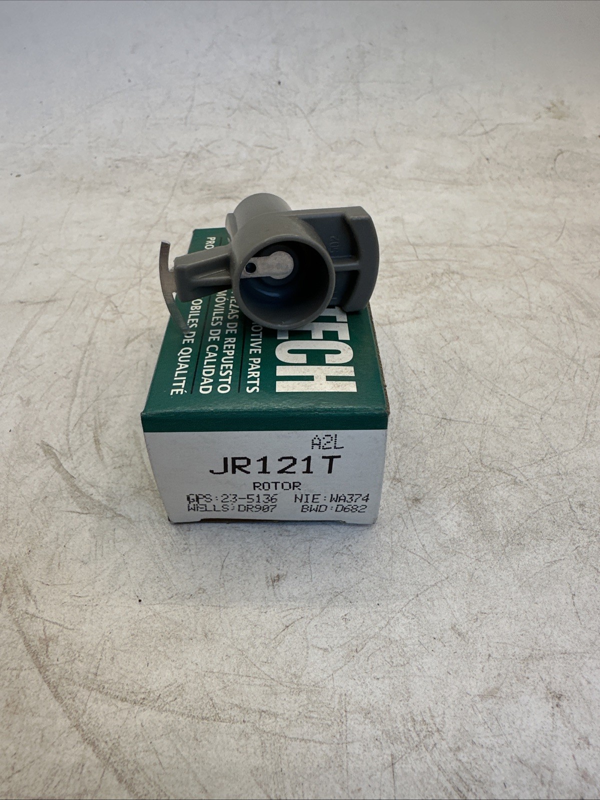 *STANDARD JR121T DISTRIBUTOR ROTOR 89-00 CHEVY,GEO,PONTIAC,SUZUKI. Free Shipping