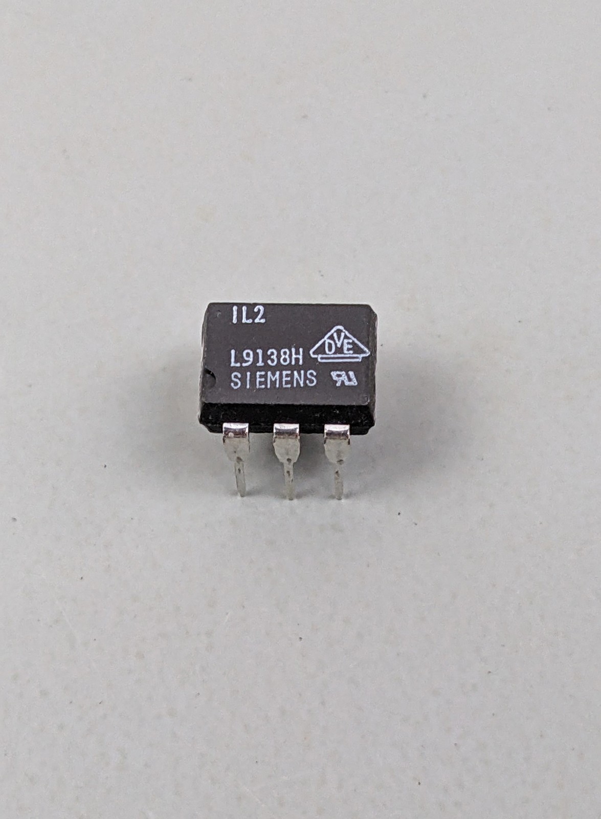 (25) Siemens IL2 Optocoupler ICs, Phototransistor Output
