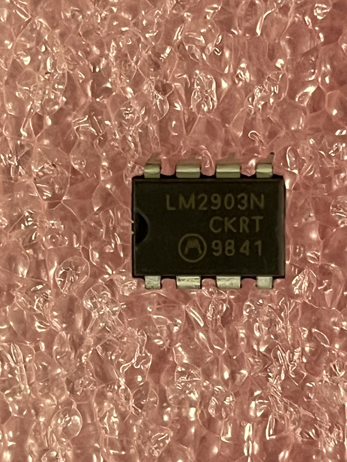LM2903N DUAL VOLTAGE COMPARATOR 8 PIN DIP MOTOROLA (LOT OF 5)