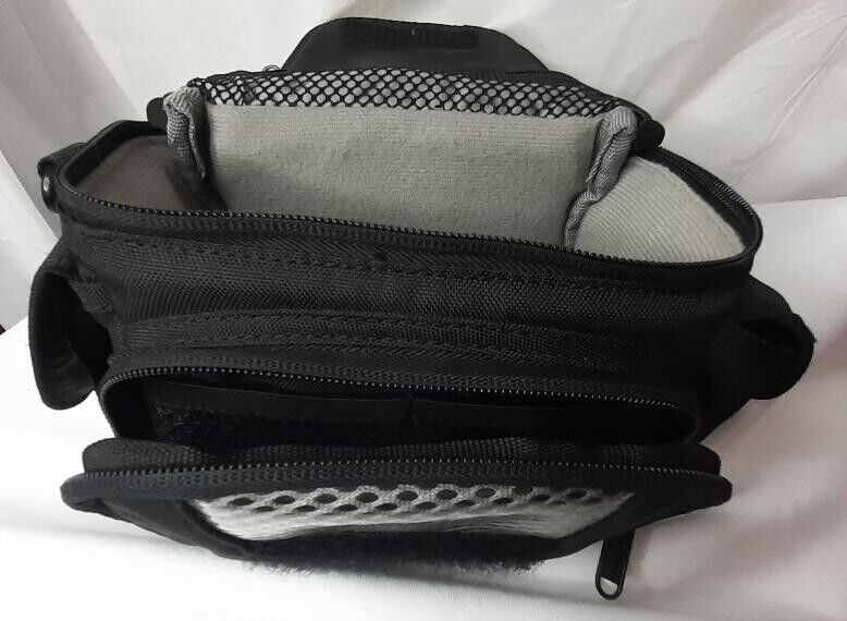 LOWEPRO EDIT 100 CAMERA CASE BLACK PADDED WITH SHOULDER STRAP