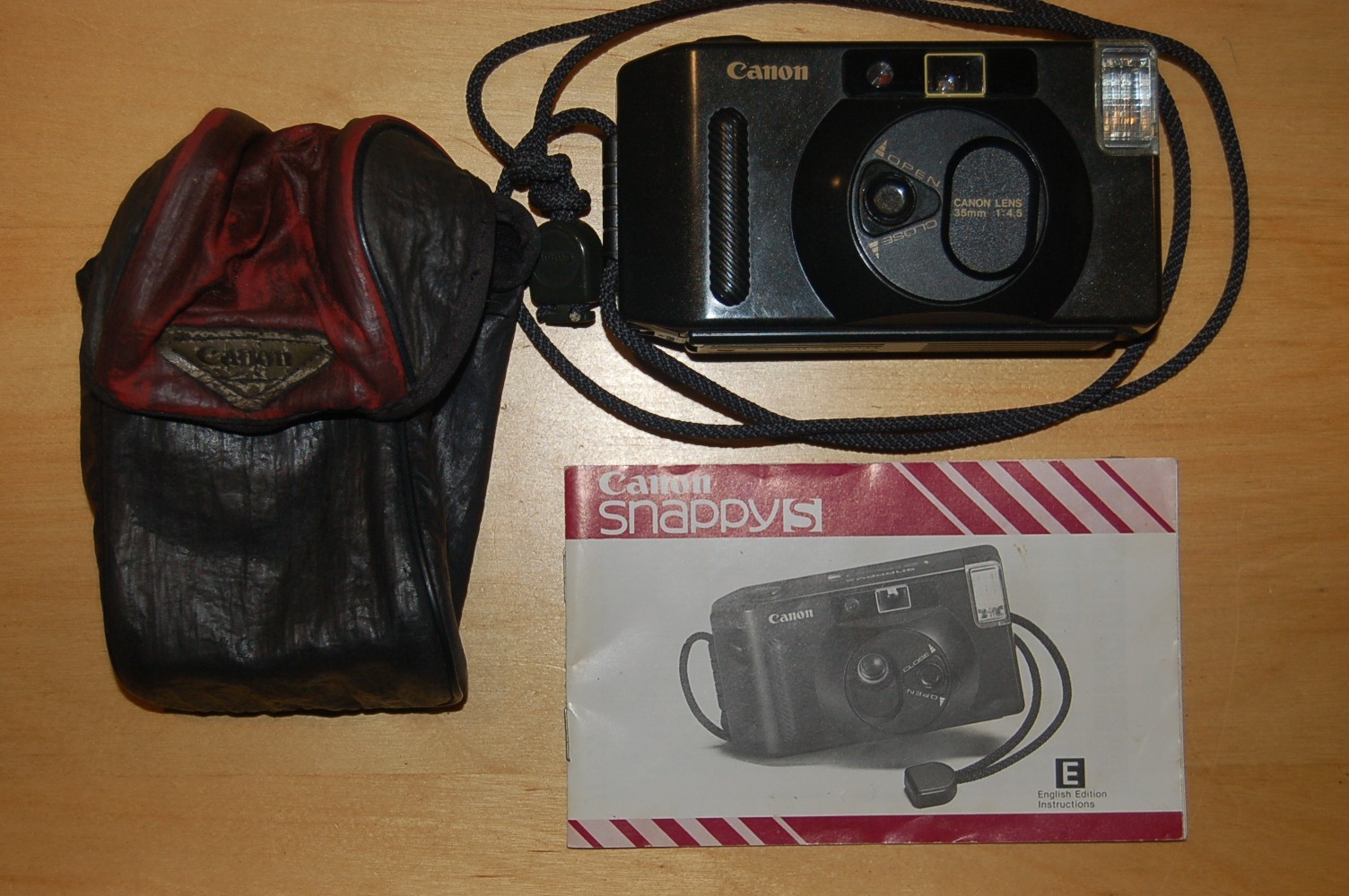 Canon Snappy S 35mm Point & Shoot Film Camera  - Working