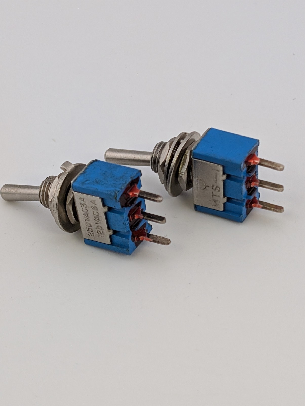 SPDT (On-On) Miniature Toggle Switch 2 Pack