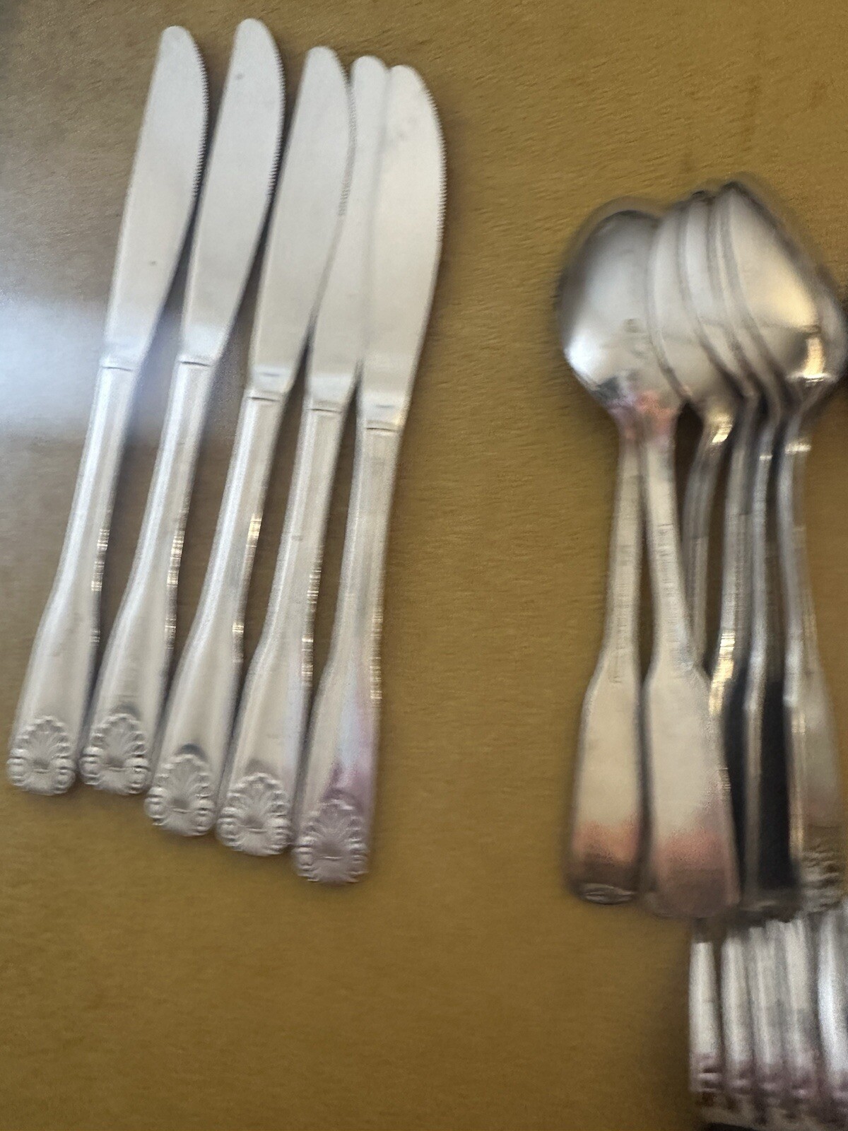 Washington Forge WF Rainier Stainless Flatware - 38 pcs.