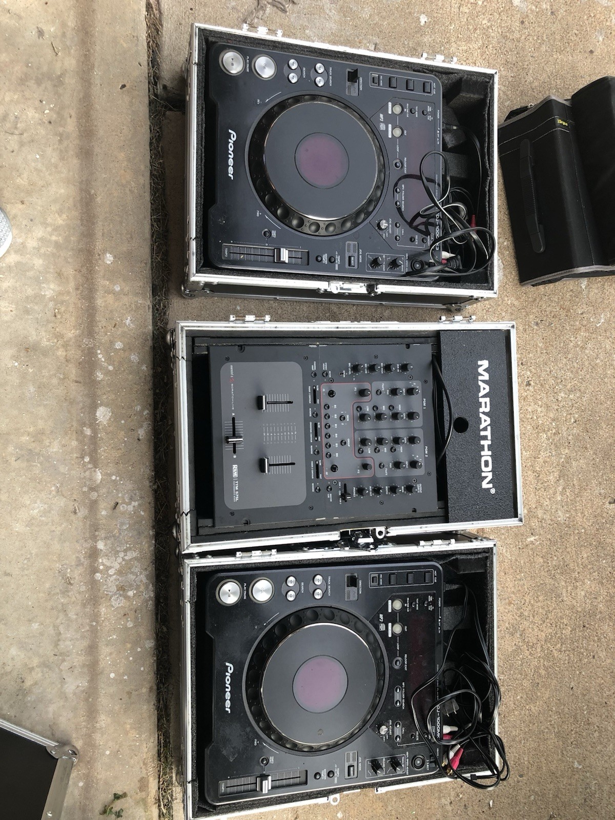 DJ Equipment 2 Pioneer CDJ 1000’s MK3 Rane TTM 57SL Mixer Marathon Road Cases