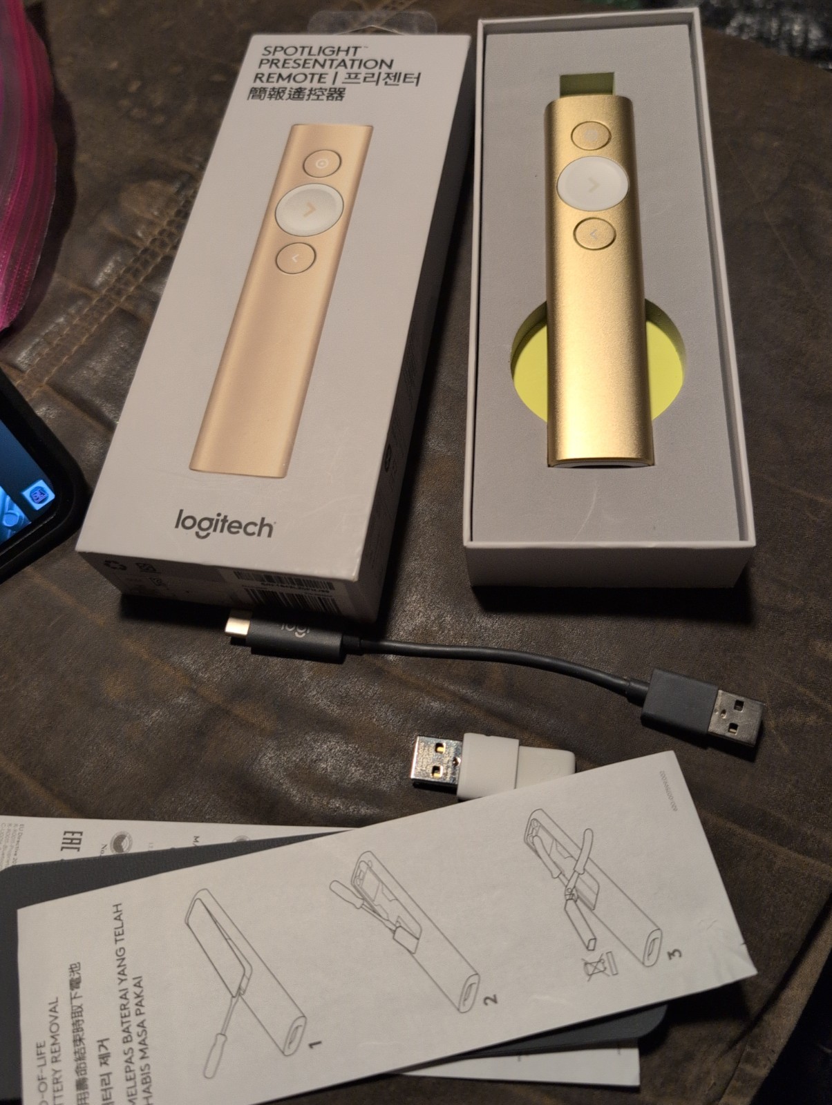 Logitech Spotlight Presentation Remote Slate Gold Bluetooth USB R-R0011