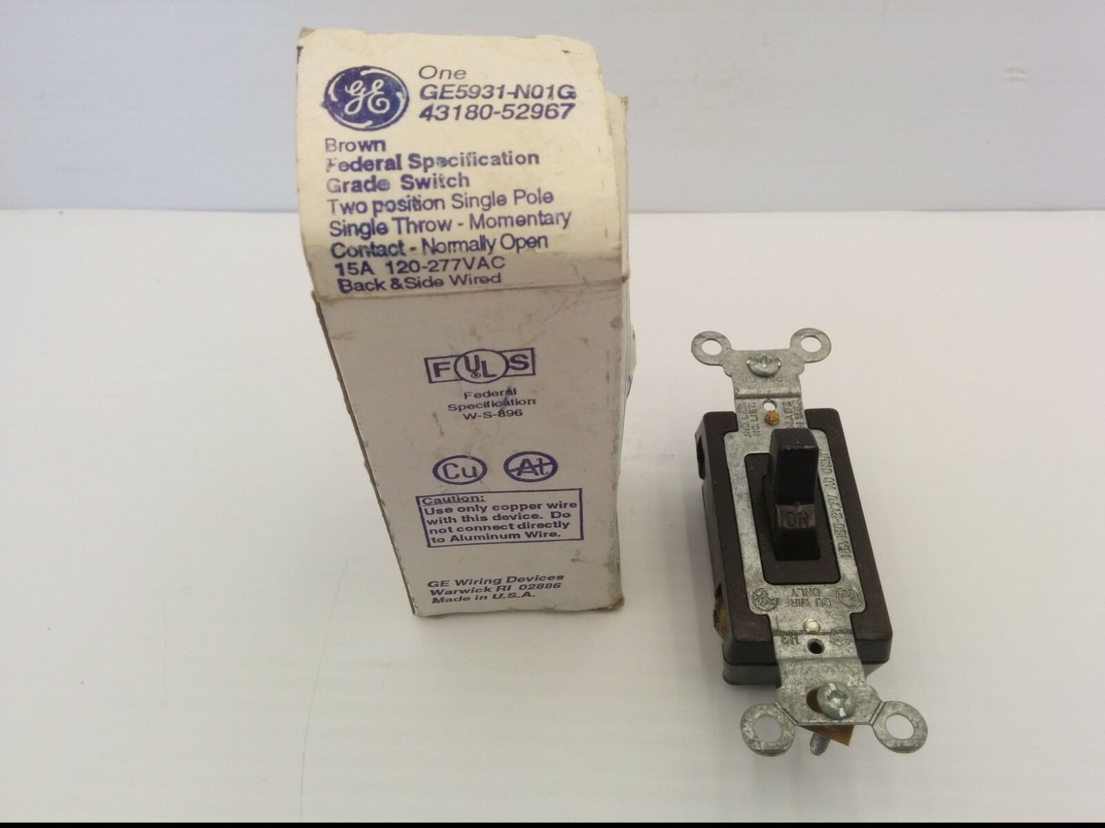 GE GE-5931-1G (GE5931-N01G) SWITCH, 2 POSITION, SINGLE POLE, 15A 120-277VAC, NIB