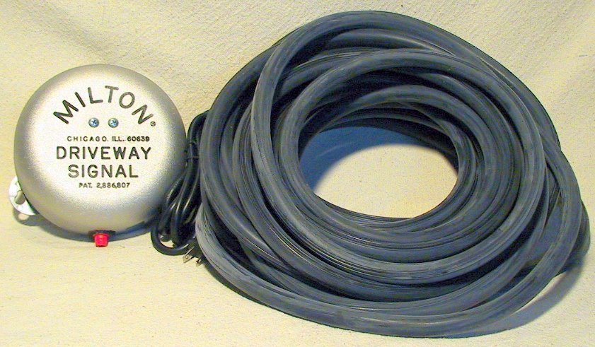 Milton Driveway Service Gas Station Signal Bell w/25' of Hose-NEW
