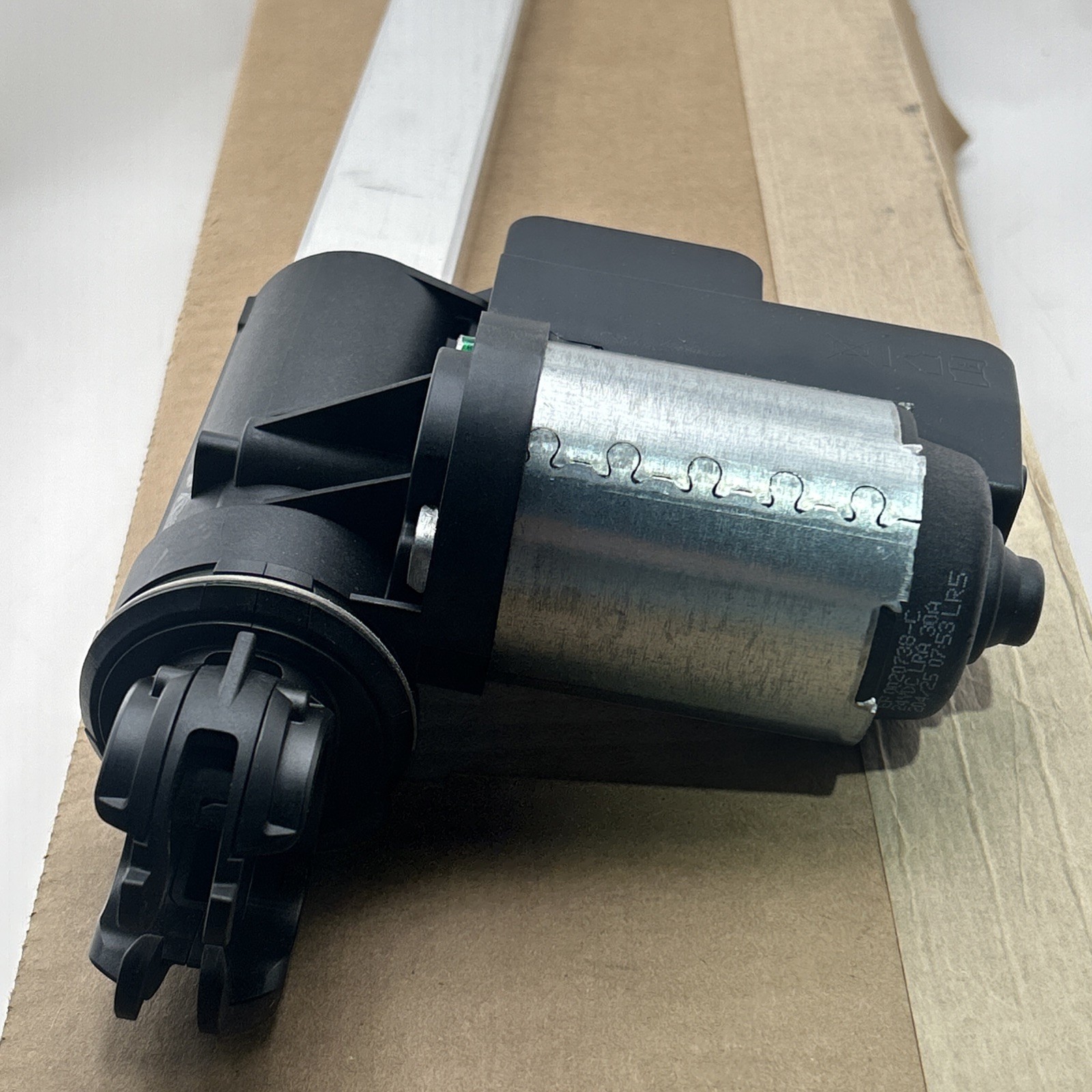 OEM Linak Linear Actuator LA18CB0-B40K000 18V-29V 6A 4B9949 128155