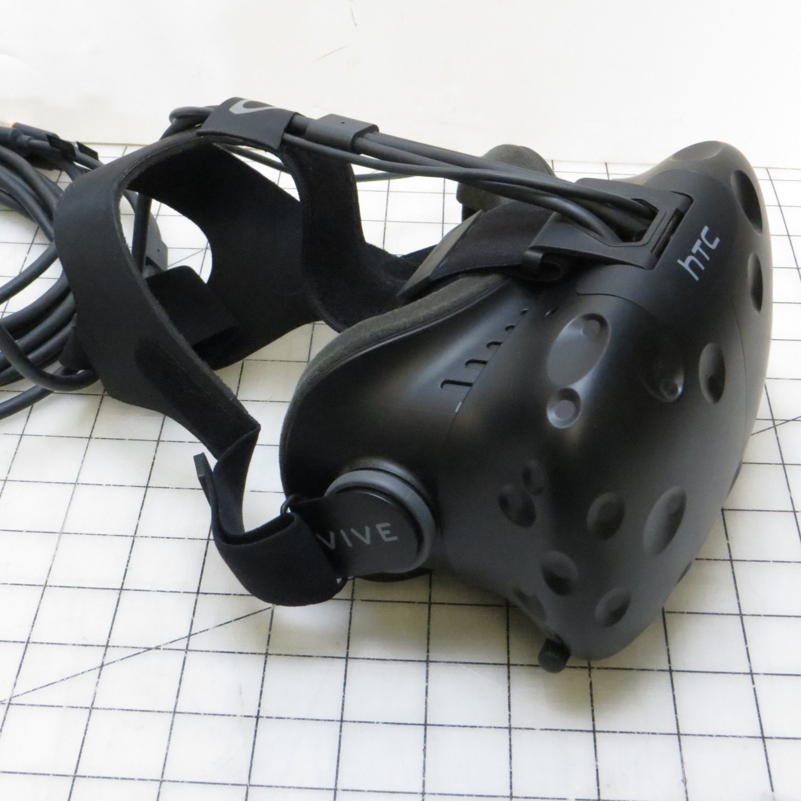 HTC Vive Wired VR Headset for PC / Steam VR w/ Controllers, Sensors, Wall Mounts